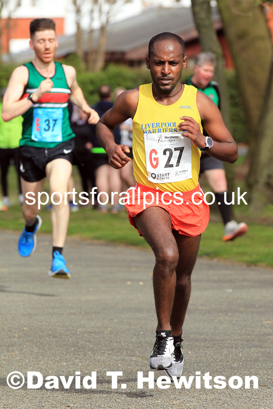Senior Mens Northern 12 Stage Road Relay, 2022 Northern 12 and 6 Stage Road Relays,  Birkenhead Park, Birkenhead, Wirral.  Photo: David T. Hewitson/Sports for All Pics